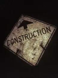 Знак Construction